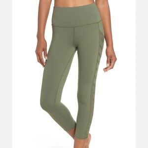 Alo Yoga - Chevron Capri Leggings